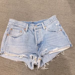Vintage High Waisted Levi’s - Size 27